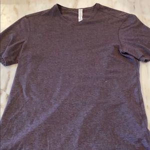 Lululemon men’s size S V-neck essential T-shirt